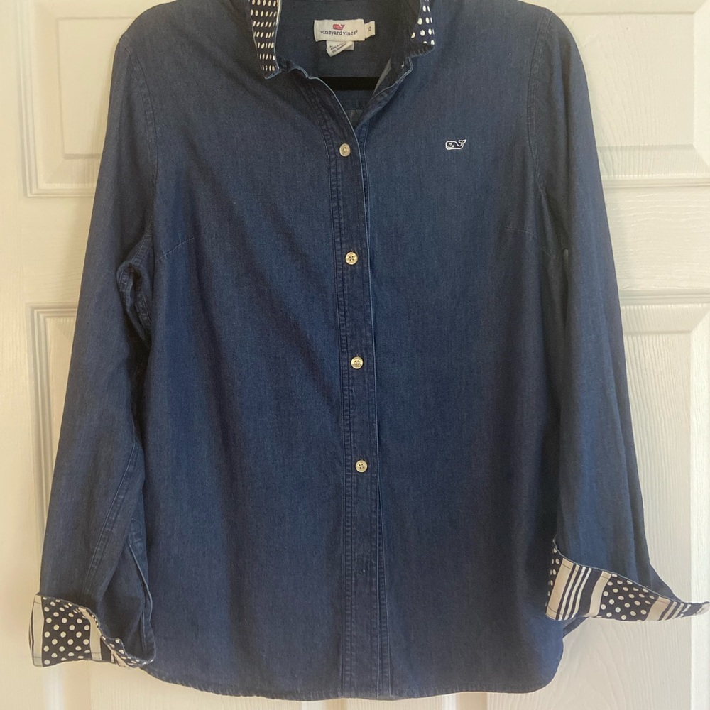 Vineyard Vines dark chambray button down, 12, cuff and collar detailing